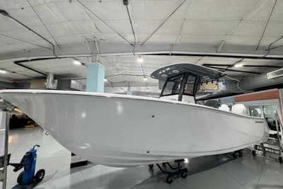 BOATZON | Sportsman Open 252 Center Console 2027
