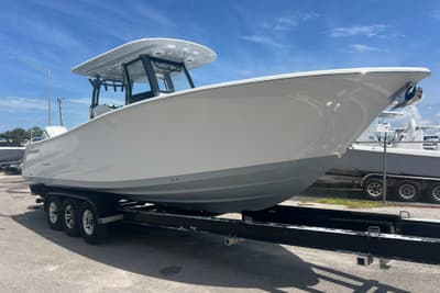 BOATZON | Sportsman Open 282 Center Console 2027
