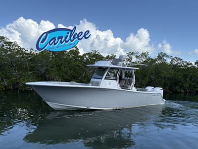 BOATZON | Sportsman Open 302 Center Console 2021