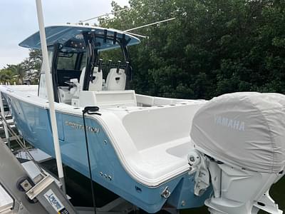BOATZON | Sportsman Open 302 Center Console 2023