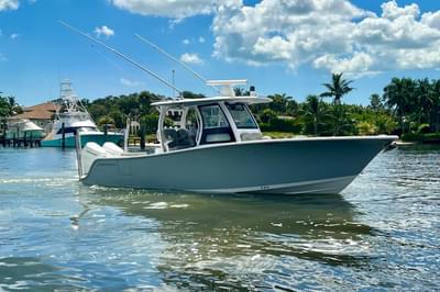 BOATZON | Sportsman Open 302 Center Console 2024