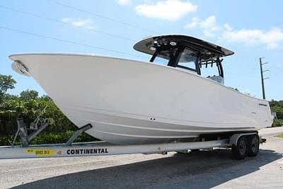 BOATZON | Sportsman Open 302 Center Console 2024