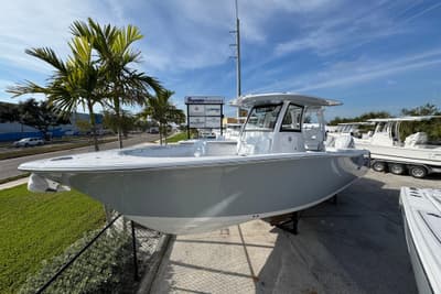 BOATZON | Sportsman Open 302 Center Console 2027 BOATZON | Sportsman Open 302 Center Console 2027