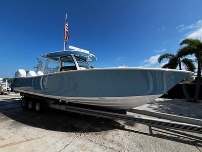 BOATZON | Sportsman Open 352 Center Console 2025