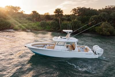 BOATZON | Sportsman Open 352 Center Console 2026