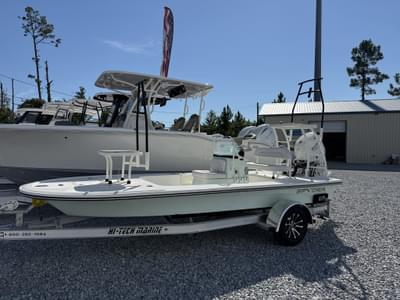 BOATZON | Spyder FX17 Flicker 2026