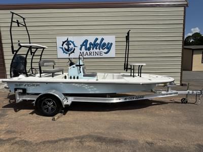 BOATZON | Spyder FX17 Flicker 2026