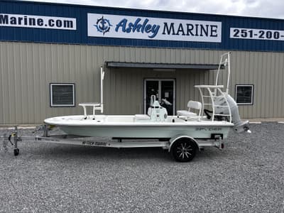 BOATZON | Spyder FX17 Flicker 2026