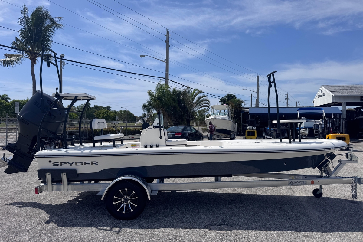 2026 Spyder FX19 Vapor - Sold Boat