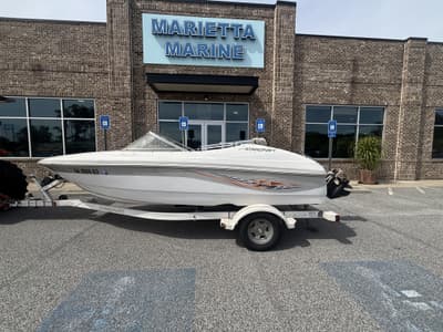 BOATZON | Starcraft 1700 wMerCruiser 30L 135HP  4  Stroke Engine and Single Axle Trailer 2005
