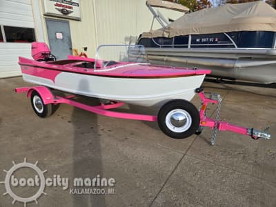 BOATZON | Starcraft 57 Ski Champ Pink Edition 2026 BOATZON | Starcraft 57 Ski Champ Pink Edition 2026