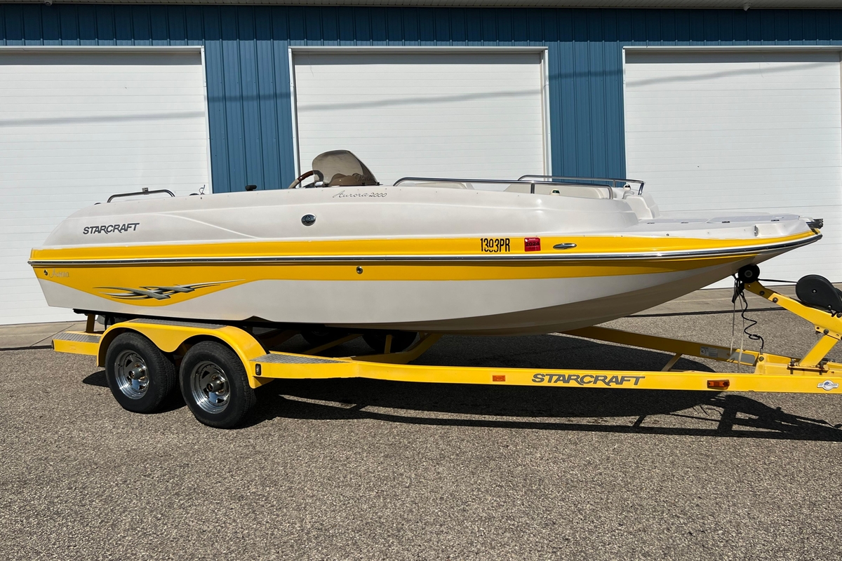 2004 Starcraft Aurora 2000 I/O - Sold Boat