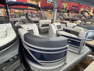 BOATZON | Starcraft CX 23 RL Dual Swingback  Triple 2025