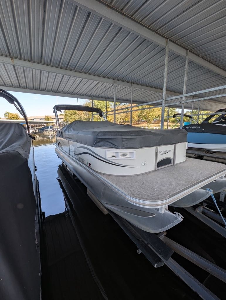 2006 Starcraft Starcraft Majestic 256 RE CR 2006 - Sold Boat