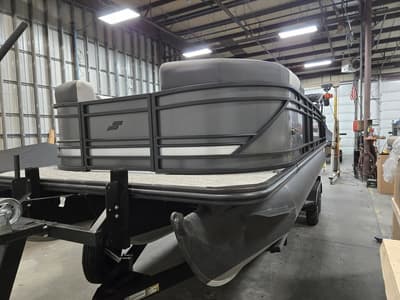 BOATZON | Starcraft Marine SLS3QDH 2026