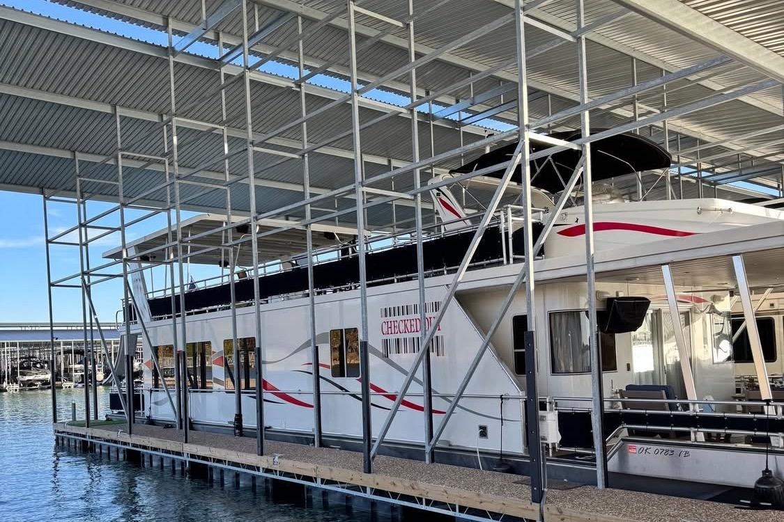 2009 Starlite 18 x 70 Houseboat - Sold Boat