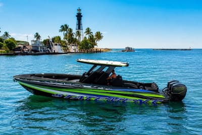 BOATZON | Statement 380 Open 2017