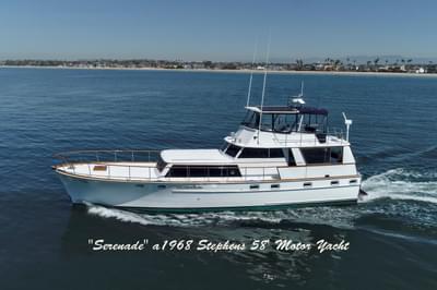BOATZON | Stephens Motor Yacht 1968 BOATZON | Stephens Motor Yacht 1968