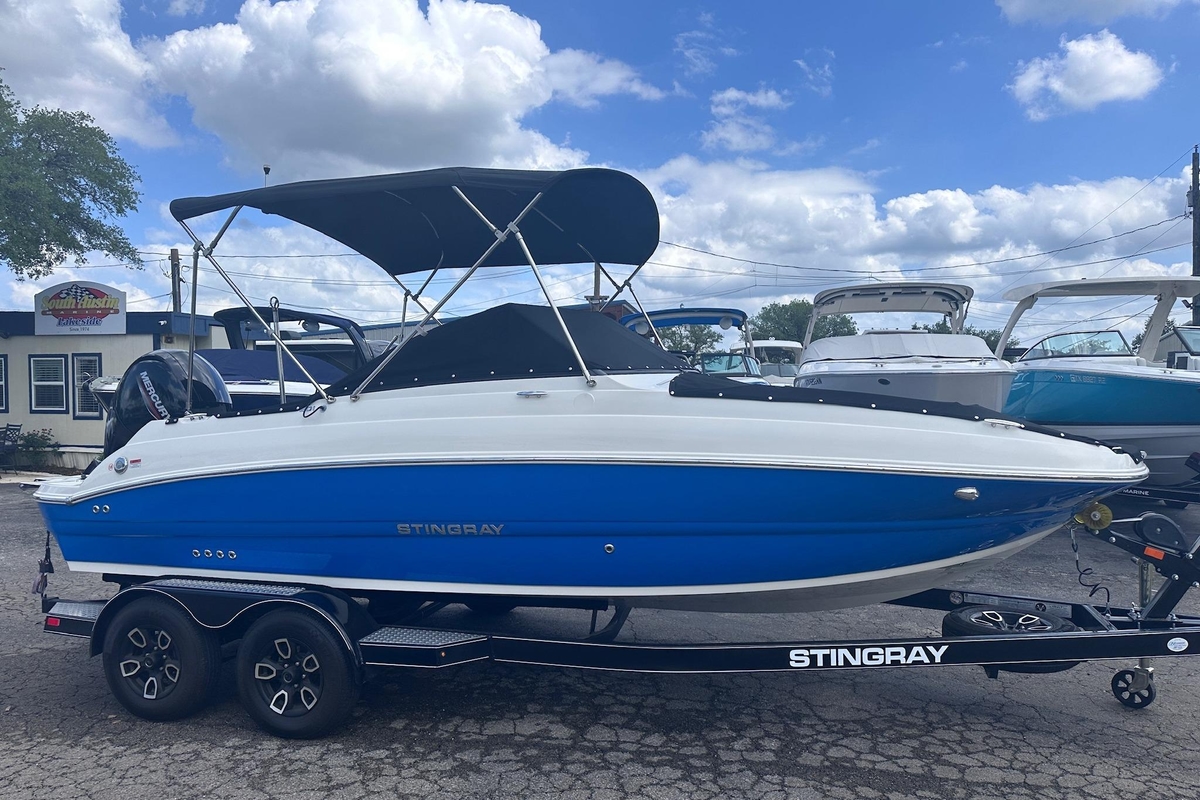2022 Stingray 201 DC - Sold Boat