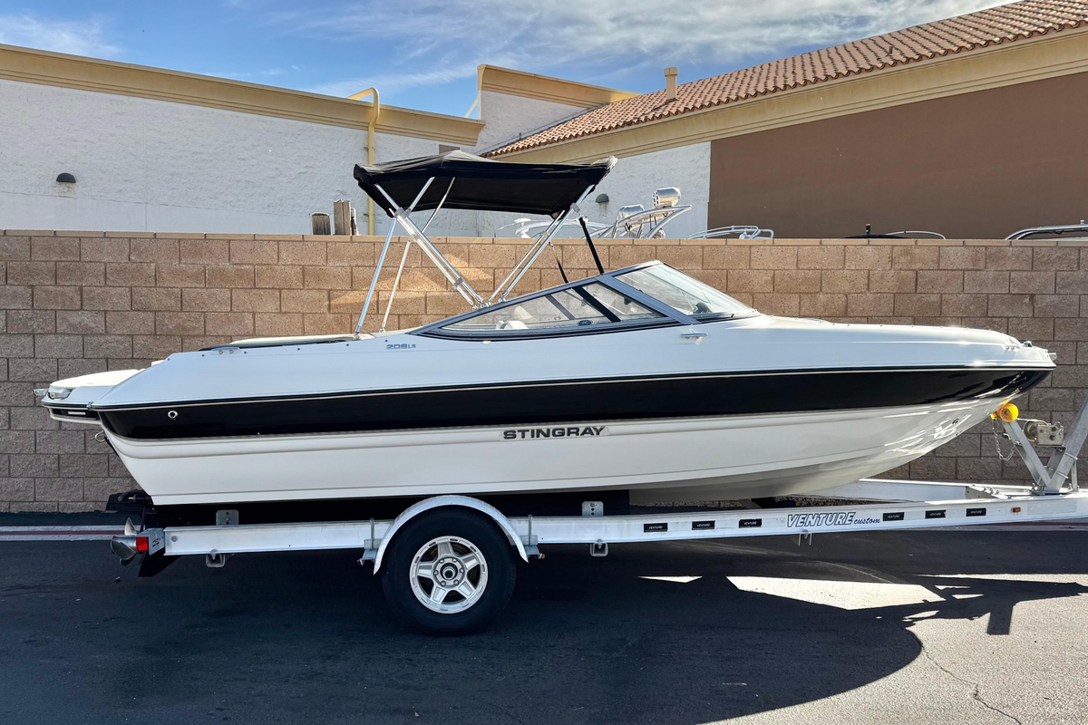 2018 Stingray 208 LS - Sold Boat