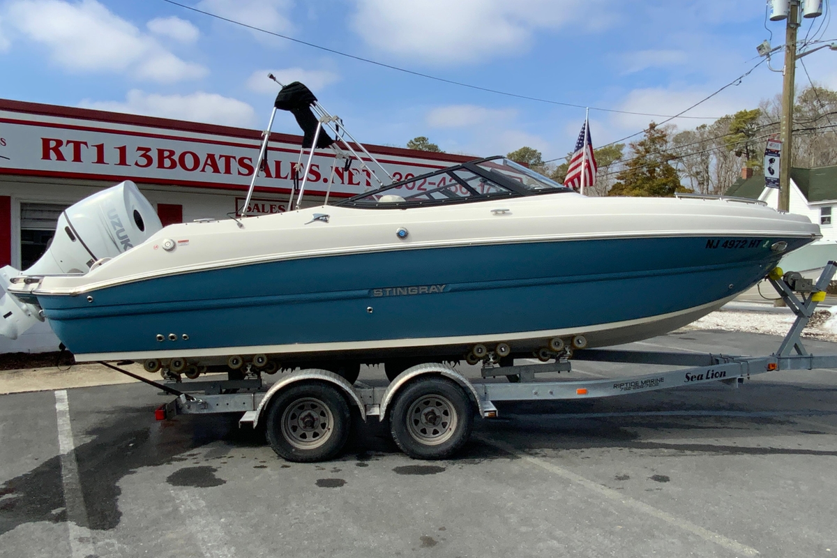 2023 Stingray 231 DC - Sold Boat