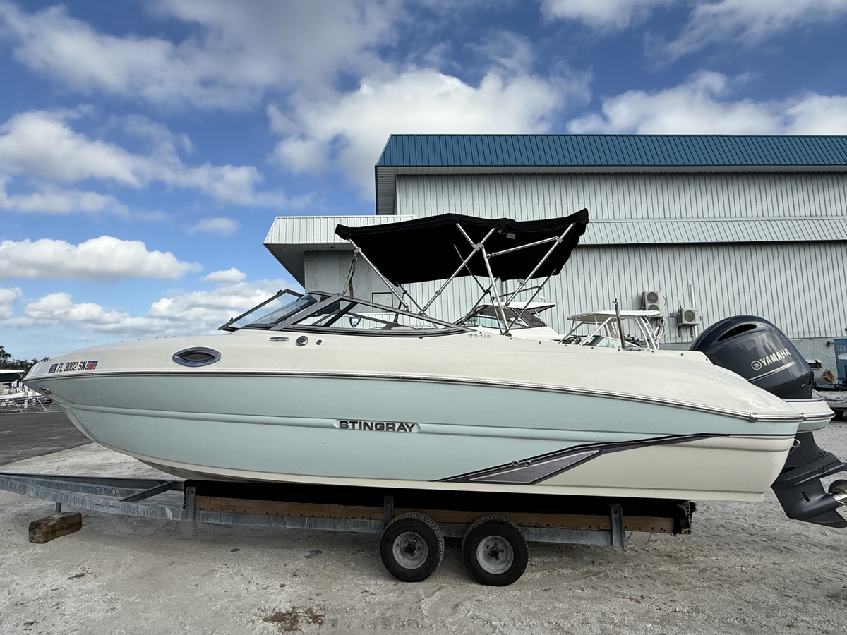 2019 Stingray 234LR - Sold Boat