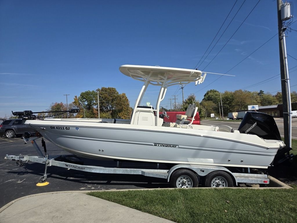 2022 Stingray 236CC - Sold Boat