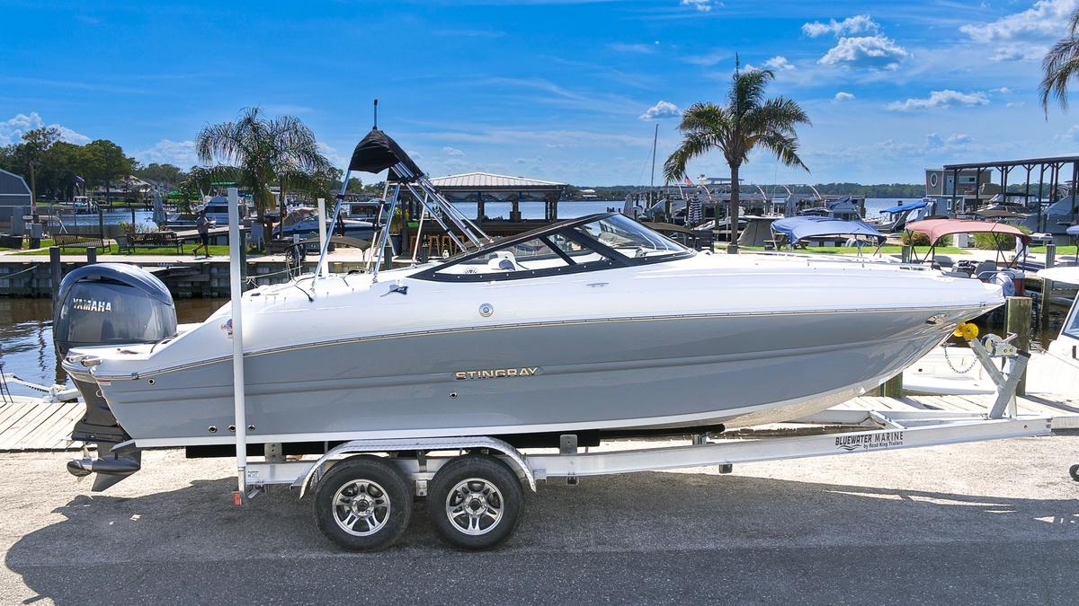 2027 Stingray 24 DC - Sold Boat