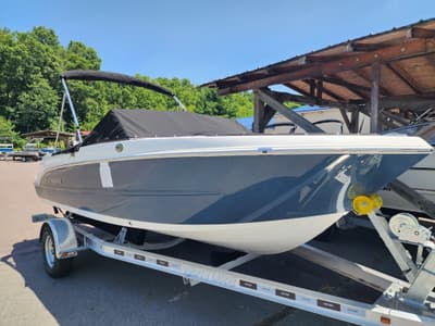 BOATZON | Stingray Boats 172DCBOAT BLOWOUT PRICING 2026