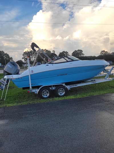BOATZON | Stingray Boats 211DC 2027