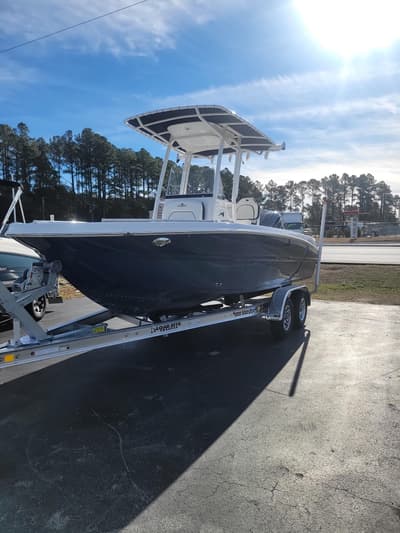 BOATZON | Stingray Boats 216 CC 2026 BOATZON | Stingray Boats 216 CC 2026