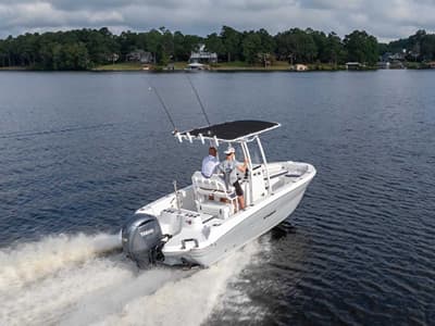 BOATZON | Stingray Boats 22 HY CC 2026
