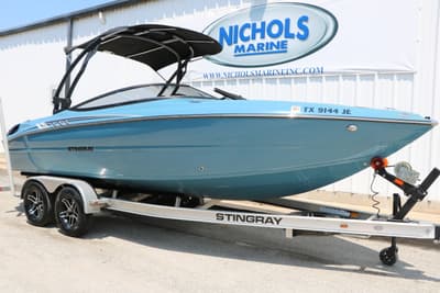 BOATZON | Stingray Boats 225 LE 2020