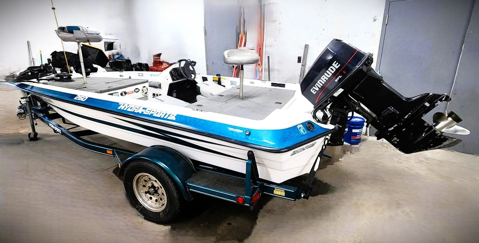 Used Stratos 1997 Stratos 268V 17 SC Bass Boat 1997 for sale in