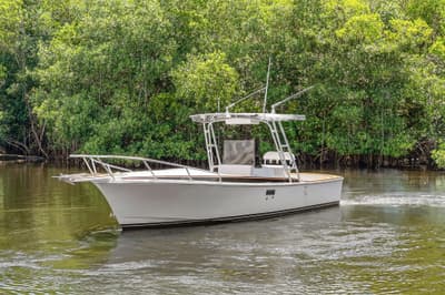 BOATZON | Strike 26 Center Console Cuddy 2024