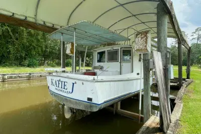 BOATZON | Stuart Boatworks 33 Downeast 1995