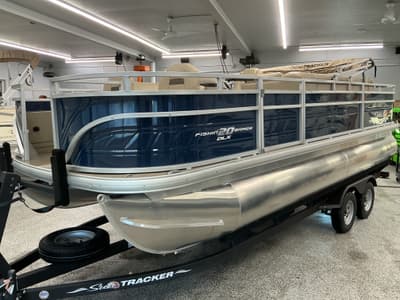 BOATZON | Sun Tracker 20 DLX FISHING BARGE 2024