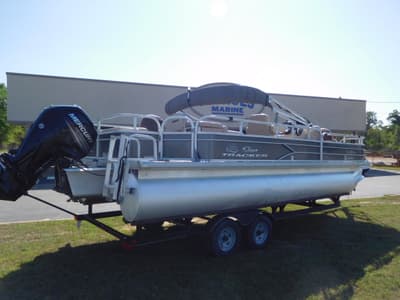BOATZON | Sun Tracker 22 DLX Fishing Barge 2017