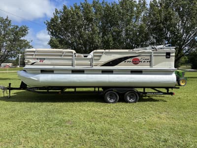 BOATZON | Sun Tracker 22 PARTY BARGE 2001