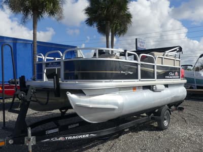 BOATZON | Sun Tracker Bass Buggy 16 DLX 2021