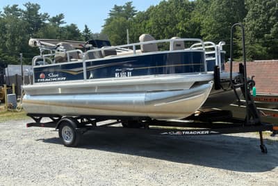 BOATZON | Sun Tracker Bass Buggy 16 DLX 2024