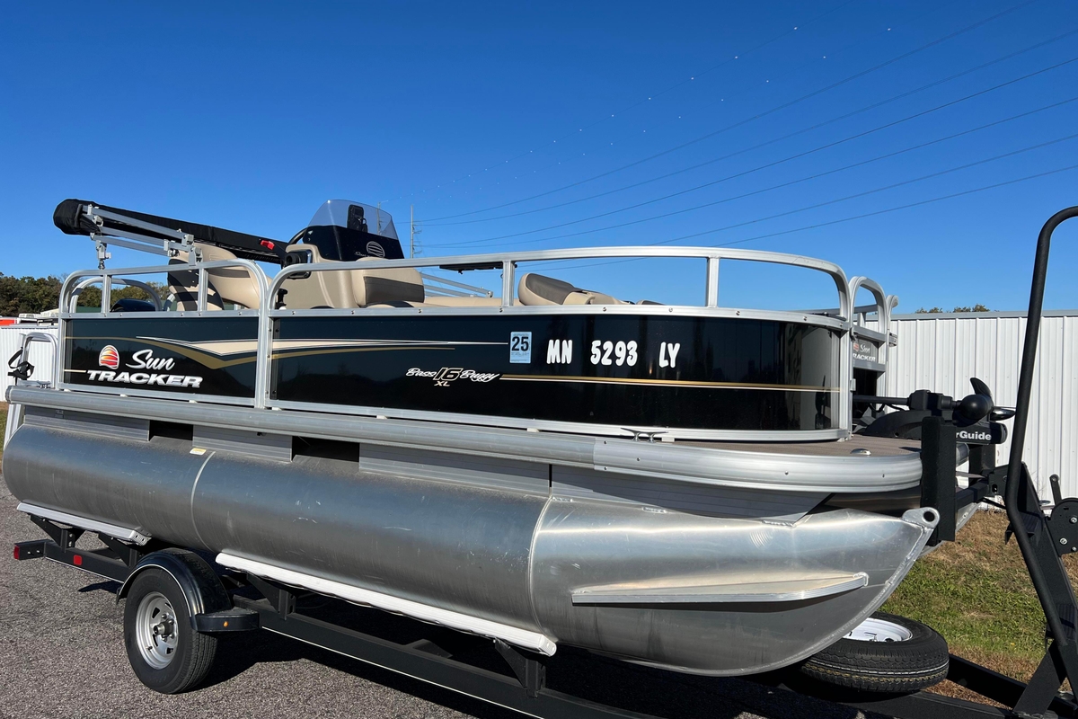 2020 Sun Tracker Bass Buggy 16 XL - Sold Boat