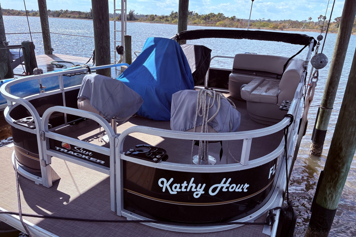2021 Sun Tracker Bass Buggy 16 XL - Sold Boat