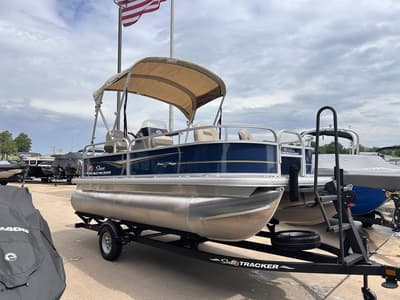 BOATZON | Sun Tracker Bass Buggy 16 XL SELECT 2024
