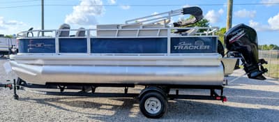 BOATZON | Sun Tracker Bass Buggy 18 2026
