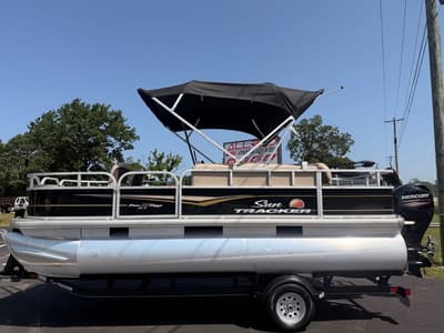 BOATZON | Sun Tracker Bass Buggy 18 20ft 2020