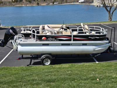 BOATZON | Sun Tracker BASS BUGGY 18 DLX 2016