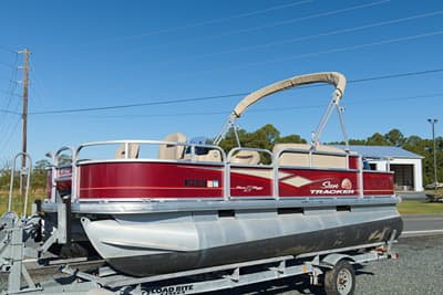 BOATZON | Sun Tracker Bass Buggy 18 DLX 2018