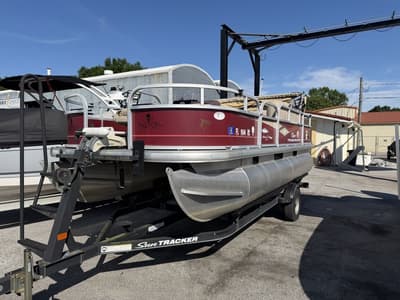 BOATZON | Sun Tracker BASS BUGGY 18 DLX 2018