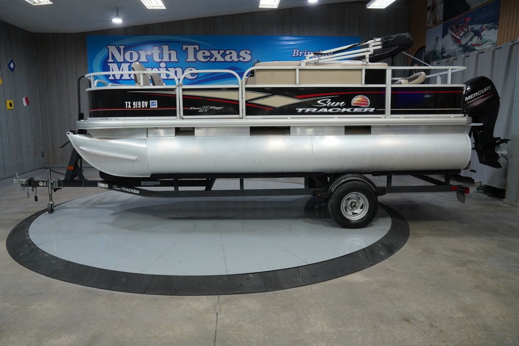 2018 Sun Tracker BASS BUGGY 18 DLX - Sold Boat